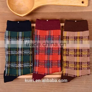 Korean Style Art Socks Autumn and Winter Fashion Black and White Hit Color Cotton Stripes/Plaid/Stars Sock thumbnail-3