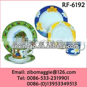 Zibo Made Not Expensive Christmas Designed Porcelain Round Dinnerware Sets for Children's Gift thumbnail-1