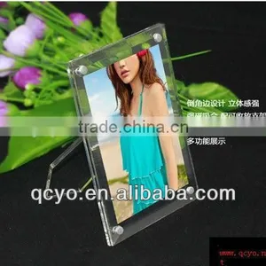 New Design Acrylic Customized Glass Photo Frame thumbnail-1