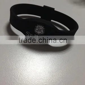 Bespoke Silicone RFID Silicone Wristbands for Promotion thumbnail-2