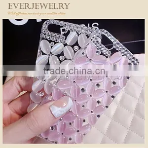 New Hot and Fasion Phone Cover With Rhinestone thumbnail-1