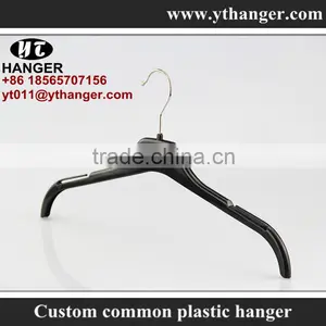 IMY-471 Black Recycled Plastic Hangers for Drying Clothes Plastic Hangers thumbnail-1