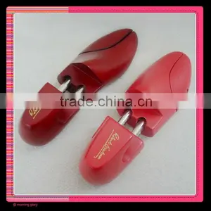 LN2 Wooden Shoes Tree Red Shoes Tree thumbnail-1