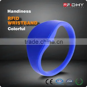 Multi-day Use RFID Tag Wristbands for Amusement Parks thumbnail-1