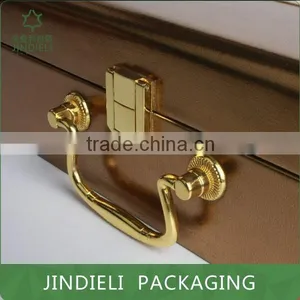 Embroidery Design Brown Cosmetic Box Packaging thumbnail-5