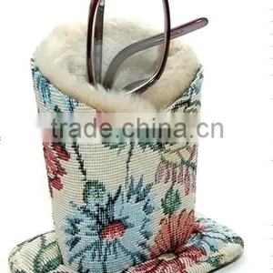 2016 High Quality Colorful Fur Glasses Holder thumbnail-1
