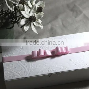 White Papercard Decorative Bowknot Printing Color Gift Box With Design Logo Made in China thumbnail-4