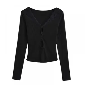 Pure Lust Lace Stitching Hollow-out Long-sleeved T-shirt Women's 2024 Autumn and Winter New Hot Girl V-neck Slim-fitting Top thumbnail-2