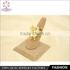 2015 Yiwu New Products Gold Plated Ring With Engrave Pattern and Two Big One Small Butterfly Shape thumbnail-2