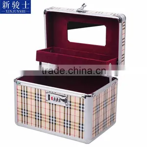Professional And Functional Customized Aluminum Make Up Case thumbnail-5