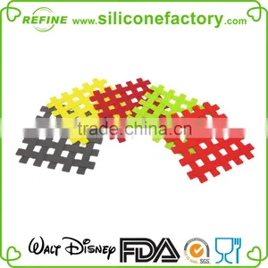 100% Food-grade Heat-resistence Hollow Silicone Mesh Mat thumbnail-1