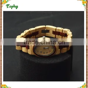2016 Vogue World Fashion Brand Quartz Wood Lady Watch Made of Wooden and Bamboo Material thumbnail-4