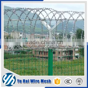 Razor Barb Wire Mesh Security Fence for Gate thumbnail-1