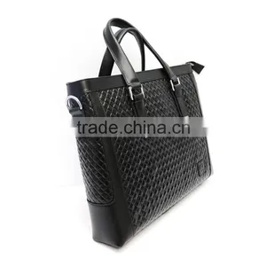 China Manufacturer Newest Online Unique Men's Leather Messenger Laptop Bag thumbnail-2