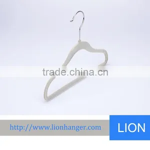 Lioncity V5020 Clothes Hanger thumbnail-1