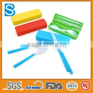 Customize Logo and Color Portable Folding Travel Cutlery Set thumbnail-1