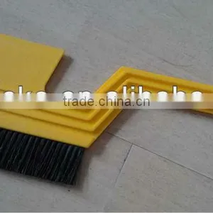Ice Scraper With Brush thumbnail-1