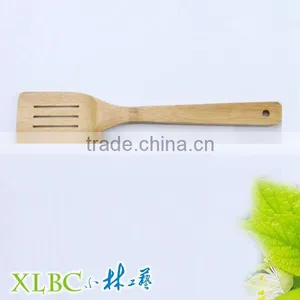 Well-designed Pierced Bamboo Spoon thumbnail-1