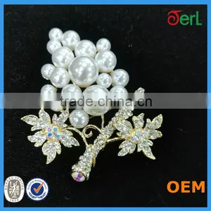 Nice Fashion Animal Crystal Grape Shape Rhinestone Brooch thumbnail-5
