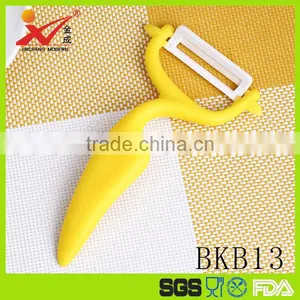 BKB13 One Blade PP Handle Ceramic Blade Fruit Peeler thumbnail-1
