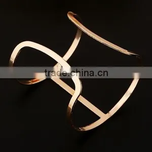 Vintage Gold Stainless Steel Texture Lines Open Cuff Bracelet Bangle for Women thumbnail-3
