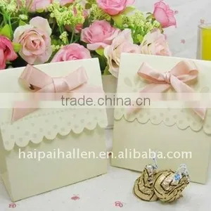 Sweet Scalloped Favor Box With Ribbon Design thumbnail-1