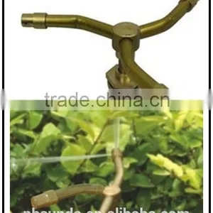 Factory Direct G1/2" Three-arm Rotating Micro Mist Sprayer thumbnail-1