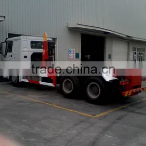 Sinotruk HOWO 8x4 Hook Lift Garbage Truck for Sale thumbnail-2
