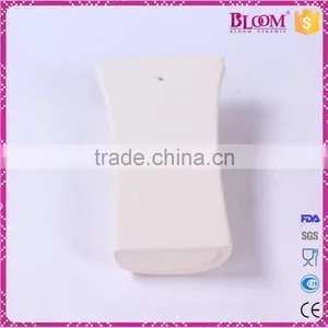 Embossment Simple Hanging Desgin Ceramic Humidifier thumbnail-6