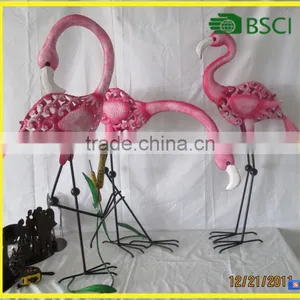 Metal Pink Flamingo Garden Ornaments Home Decoration Handmade Craft From Waste Material thumbnail-1