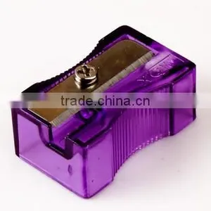 One Hole Plastic Pencil Sharpener thumbnail-1
