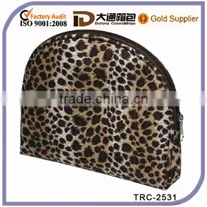 Simple Elegent Leopard Print Nylon Cosmetic Bag thumbnail-1