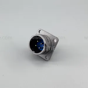 FQ18 Series 4-Pin Square Flange Male Socket thumbnail-2