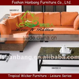 Curved Sofas thumbnail-1