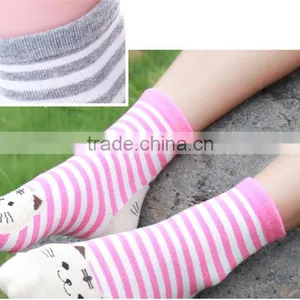 Wholesale Fashion Cat Cartoon Tube Stripe Sock thumbnail-5