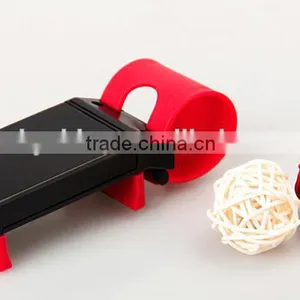 2015 New Design Car Steering Wheel Phone Socket Holder thumbnail-1