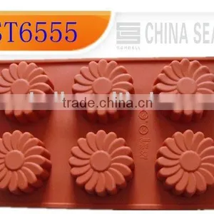 Flower Shape Silicon Cake Mold thumbnail-1
