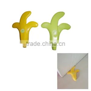 Banana-shaped Door Stop LS Eplus thumbnail-1