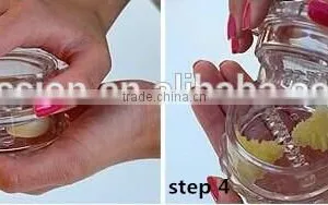 Plastic Garlic Press / Kitchen Tool / Household Tools thumbnail-6