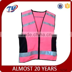 Pink Reflecyive Running Belt for Night Running thumbnail-3