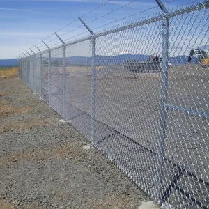 Customized Sustainable Wholesale Powder Sprayed PVC Coated Chain Link Fence Cyclone Wire Mesh Fence for Baseball Fields thumbnail-1