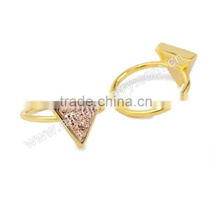Fashion Druzy Triangle Geometric Crystal Druzy Ring Gold Filled Wholesale Gemstone Bezel Ring Supplier thumbnail-2