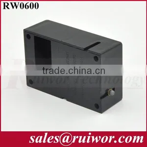Cuboid Retractable Secure Pulling-box for Retail Product Positioning thumbnail-4