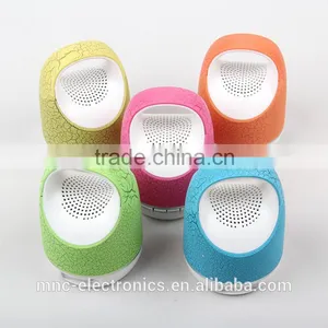 2016 Portable Fashion Handle Design Led Crackle Custom Logo Printing Wireless Mini Speaker thumbnail-2