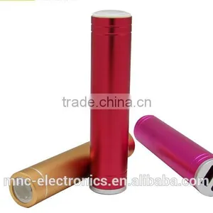 New Stylish LED Torch Light Custom Laser Engraving Logo Optional Capacity Cylinder Shape Mobile Power Bank thumbnail-1