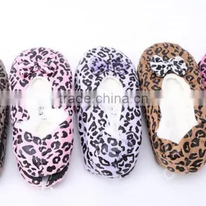 Fashion Indoor Slippers thumbnail-2