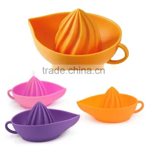 Food Grade Nontoxic Silicone Lemon Squeezer Lemon Press thumbnail-4
