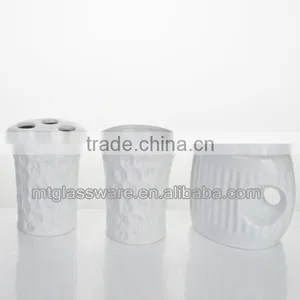 CHEAP High Quality White Ceramic Sauce Pot,bottles thumbnail-1