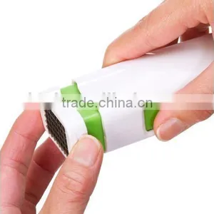 2016 New Arrival Kitchen Accessories Garlic Peeler Garlic Cube thumbnail-3