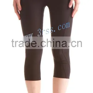 Sexy Girls Wearing Yoga Pants Sets thumbnail-1